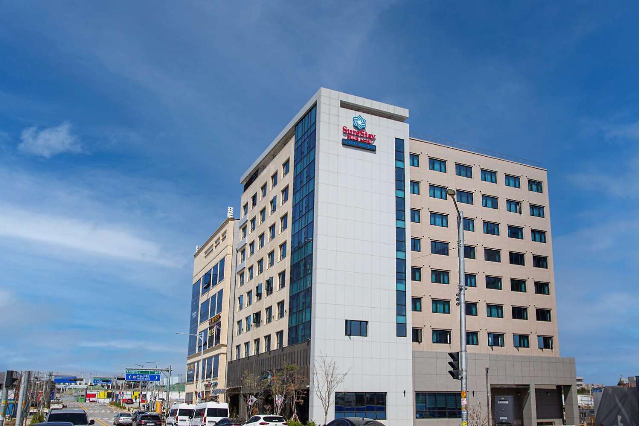Surestay Plus Hotel By Best Western Asan Exterior photo